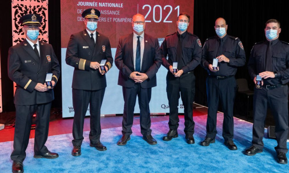 Les pompiers de La Prairie récompensés pour leur courage.