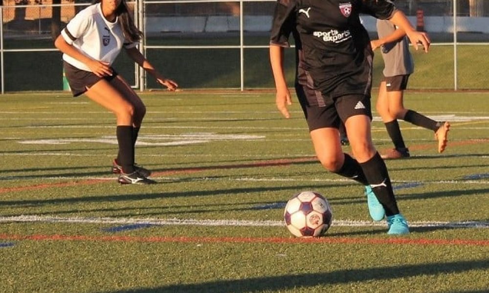 Un entraîneur de soccer féminin congédié pour agressivité