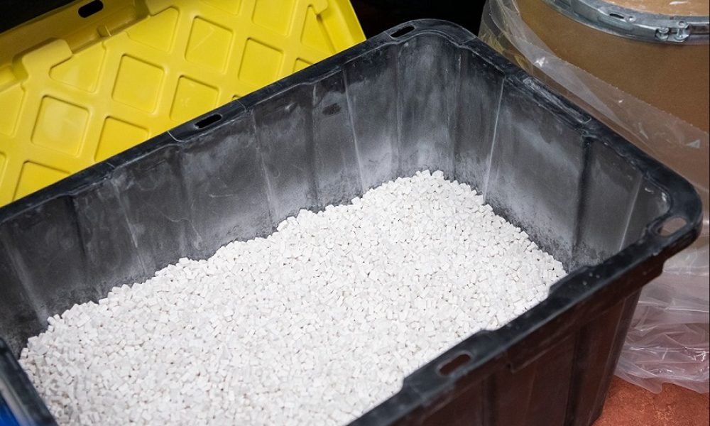 Plus de 6,5 millions de comprimés d’amphétamines ont été saisis dans plusieurs régions de la province. Photo: Facebook du SPVM