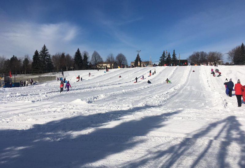 SainteJulie lance les activités sur sa pente à glisser FM 103,3