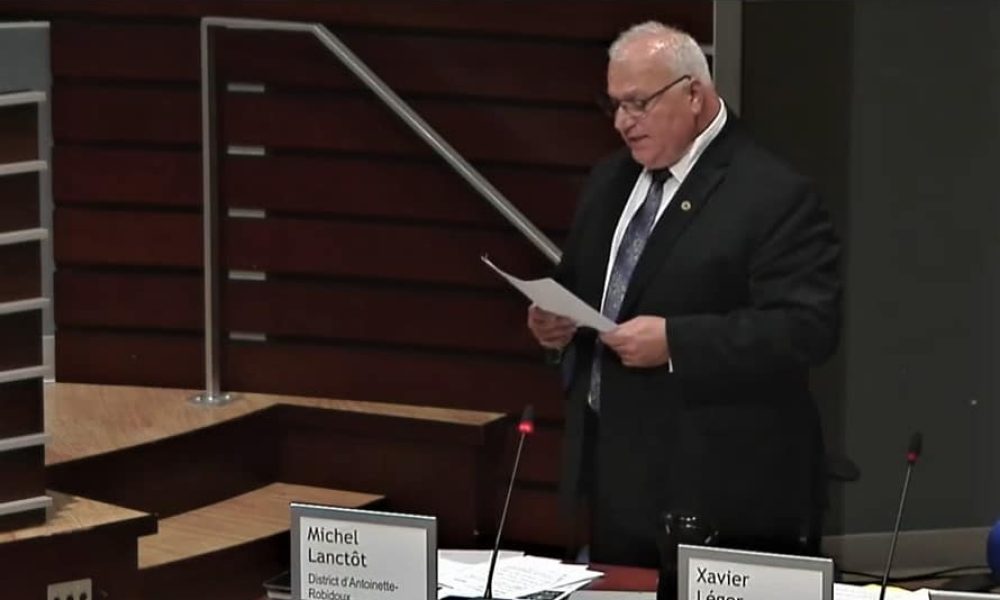 Michel Lanctôt a une demande précise quant à la Politique.