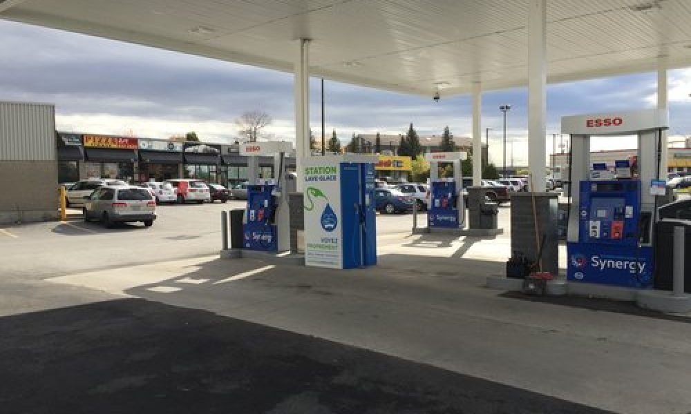 Station+Lave-glace_Esso+Candiac3