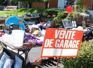 Les ventes-débarras se déroulent jusqu’en octobre à Boucherville. Photo : Facebook
