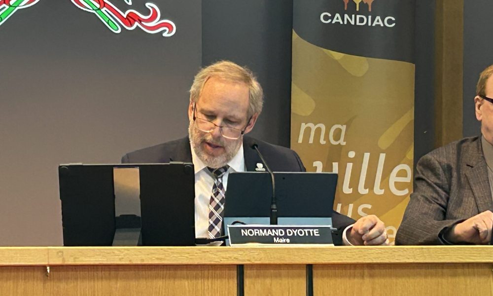 projet,pilote,feux,circulation,Candiac,intelligent,laboratoire,priorités,ambulances,organisme,municipalité,façon,système,localité