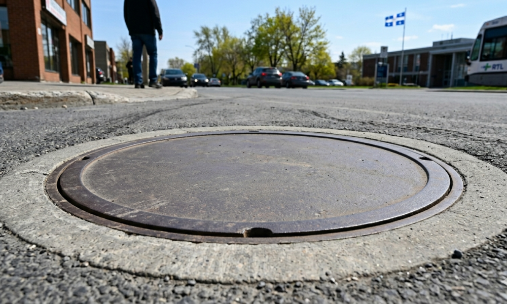 travaux,égout,collecteur,Saint-Bruno,élus,entreprise,sanitaire,ville,développement,débordements,municipalité,station,projet,partager,réseau,contrat