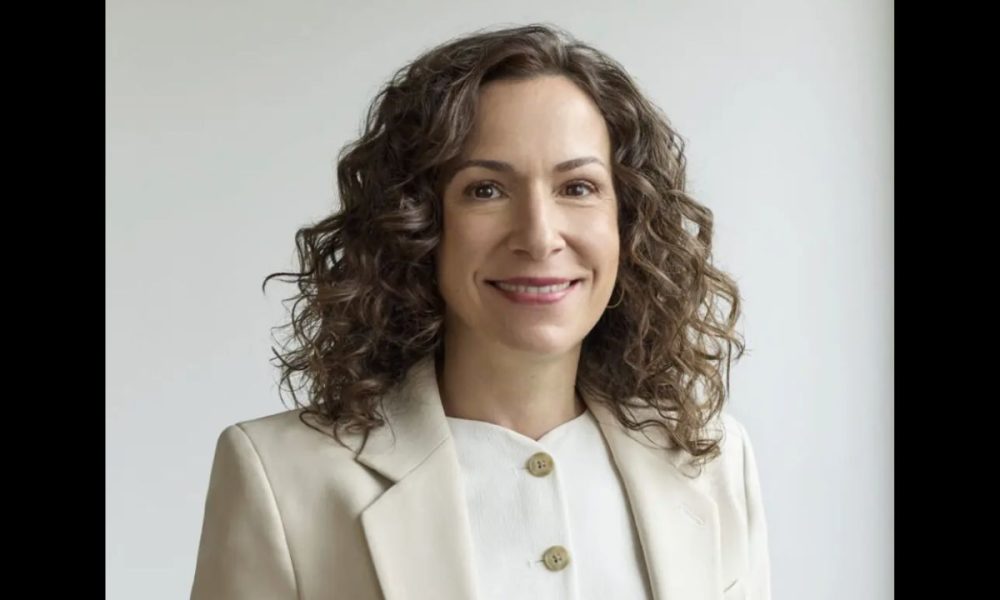 réactions,chambres,commerce,budget,fédération,maintien,fardeau,gains,crédit,médias,appui,ajout,pression,impact,baisse,économique,plan,dollars