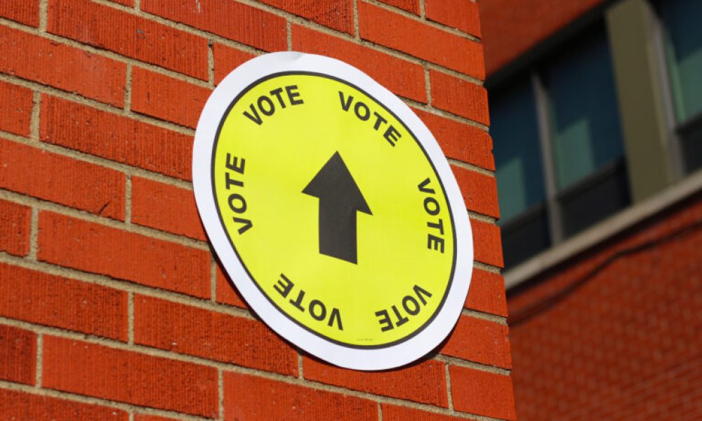 PQ,PLQ,comtés,Rive-Sud,meneur,vote,parti,semaine,élection,obtention,gouvernement,équipe,sièges,majorité,minorité,indécis