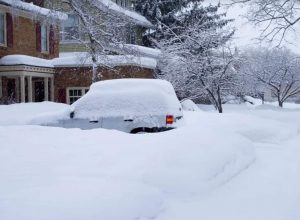 auto dans neige