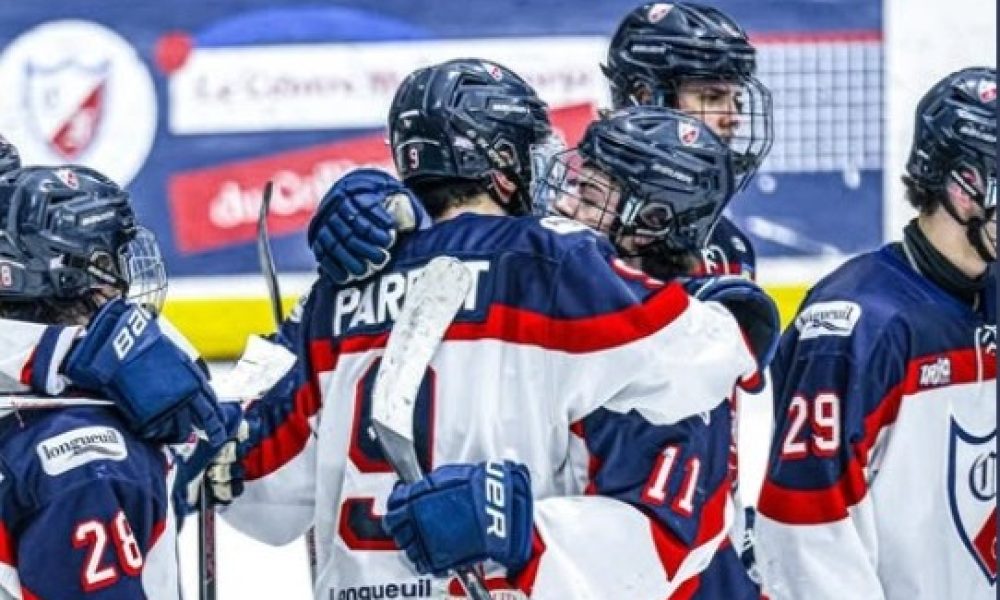 Collège, Français,devants,victoire,série,minutes,marque,gagnant,période,désavantage,vapeur,vingt,écart,effort