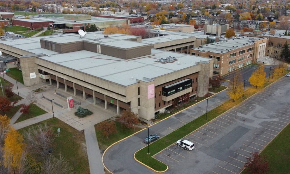 Photo: Archives FM 103,3