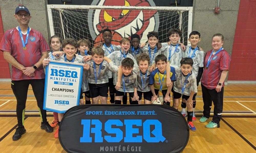 Rive-Sud,tournoi,RSEQ,festival,saison,badminton,occasions,jeunes,dépasser,or,médaille,élèves,athlètes,écoles,honneurs,moustiques,féminin,catégorie,podium