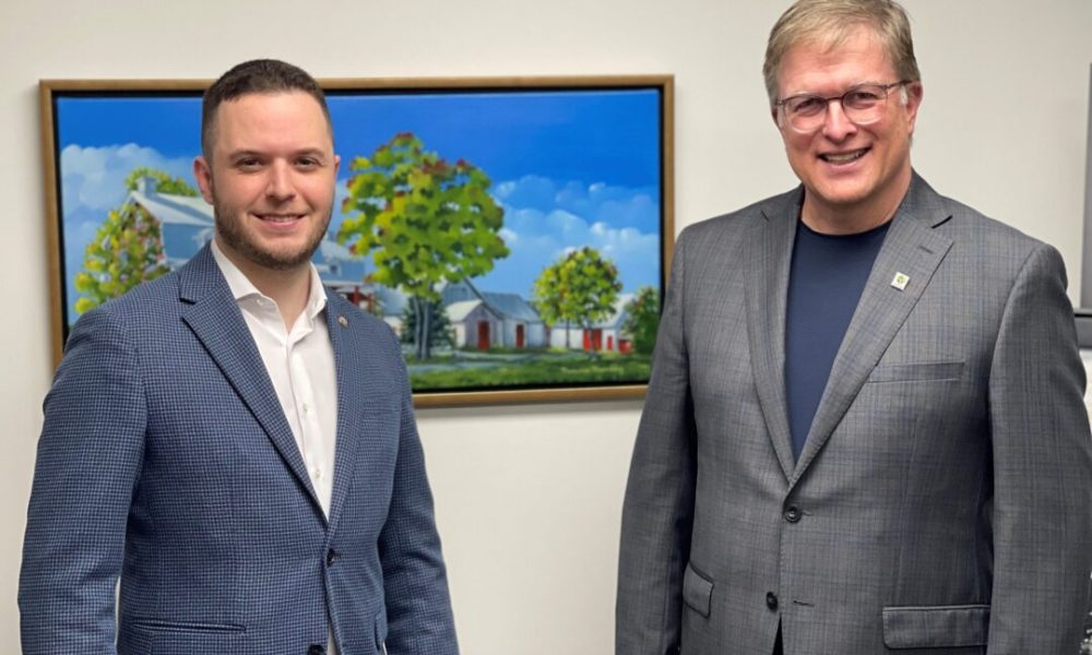 Les villes de Sainte-Julie et Saint-Bruno s’unissent afin de recueillir les commentaires et inquiétudes de leurs citoyens concernant l’Aéroport de Saint-Hubert.