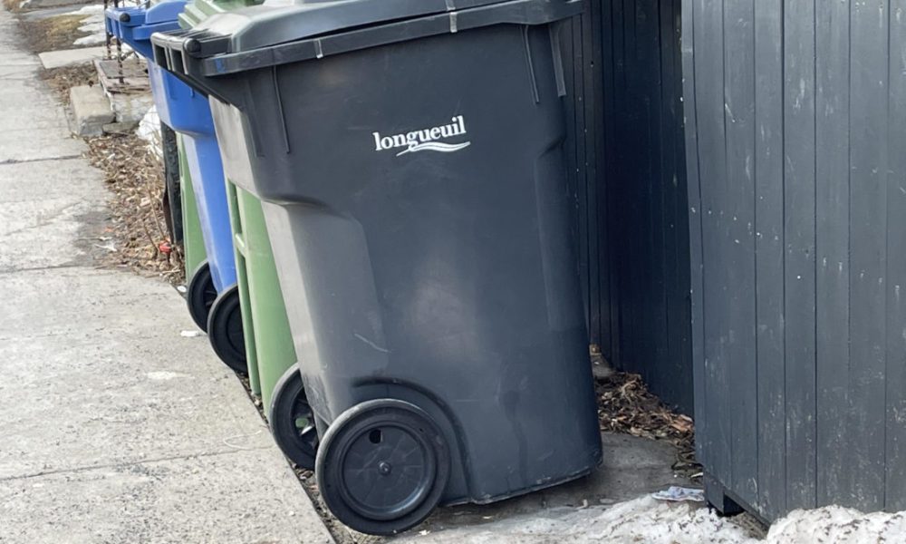 Longueuil va collecter les déchets au deux semaines.