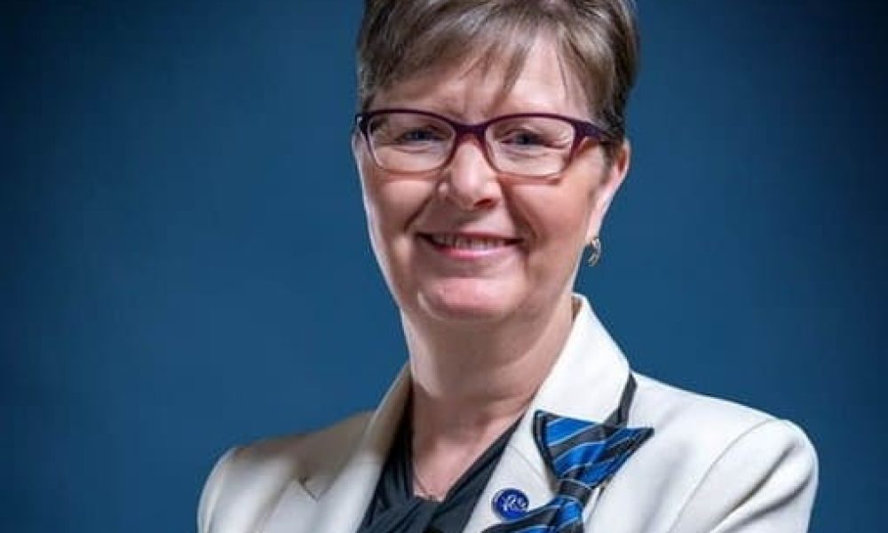 Le PLQ présente son dernier rapport à Brossard