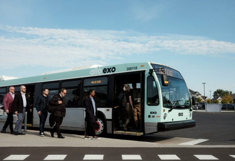 La Ville de Beloeil espère offrir en 2023 le transport collectif gratuit aux étudiants et à l’ensemble de la population en période hors pointe, sans coût supplémentaire pour la Ville. Photo: Archives