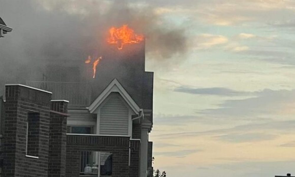 Le feu jette à la rue une famille de Saint-Hubert