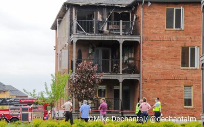 Un incendie a touché un complexe de condo de la rue De Lusa à Brossard. (Source: Mike Dechantal)