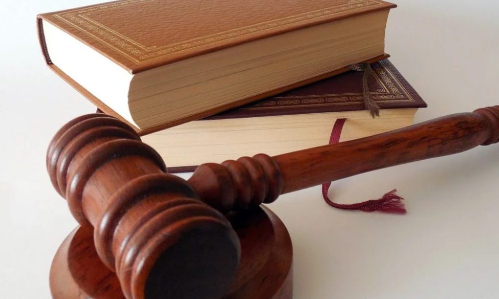 Un homme de Longueuil arrêté avec une arme au Saguenay