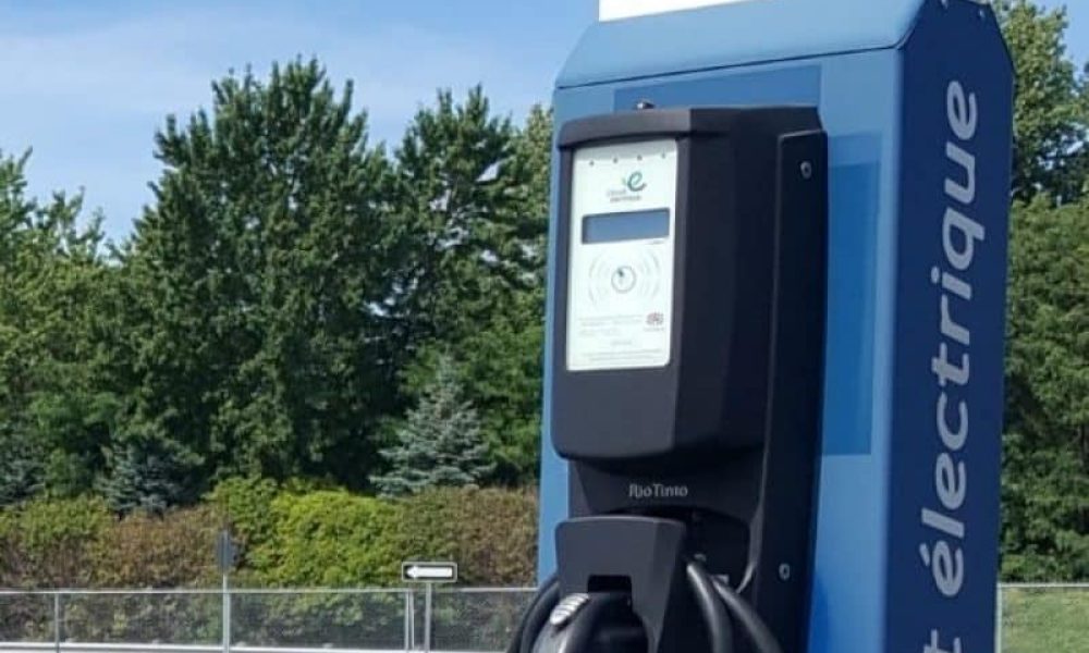 Un résident veut rendre obligatoires les bornes de recharge électrique