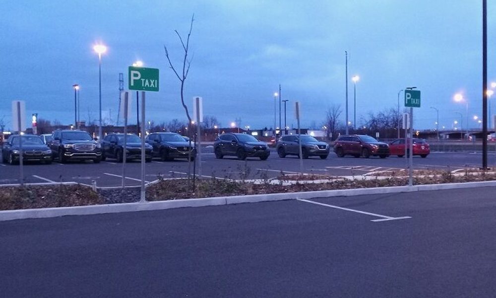 Les cases de stationnement ont été bonifiées sur la Rive-Sud en fonction des entraves majeures à la circulation. Photo : Katina Diep