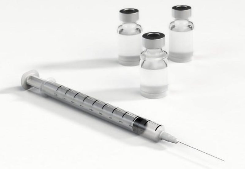 Seringue et dose de vaccin