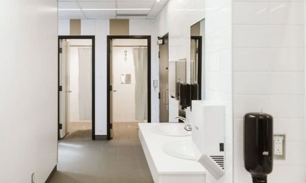 piscine,travaux,modernisation,chalet,site,confort,emprunt,accès,entrée,chauffage,élus,avis,motion,vestiaires,salles,adultes