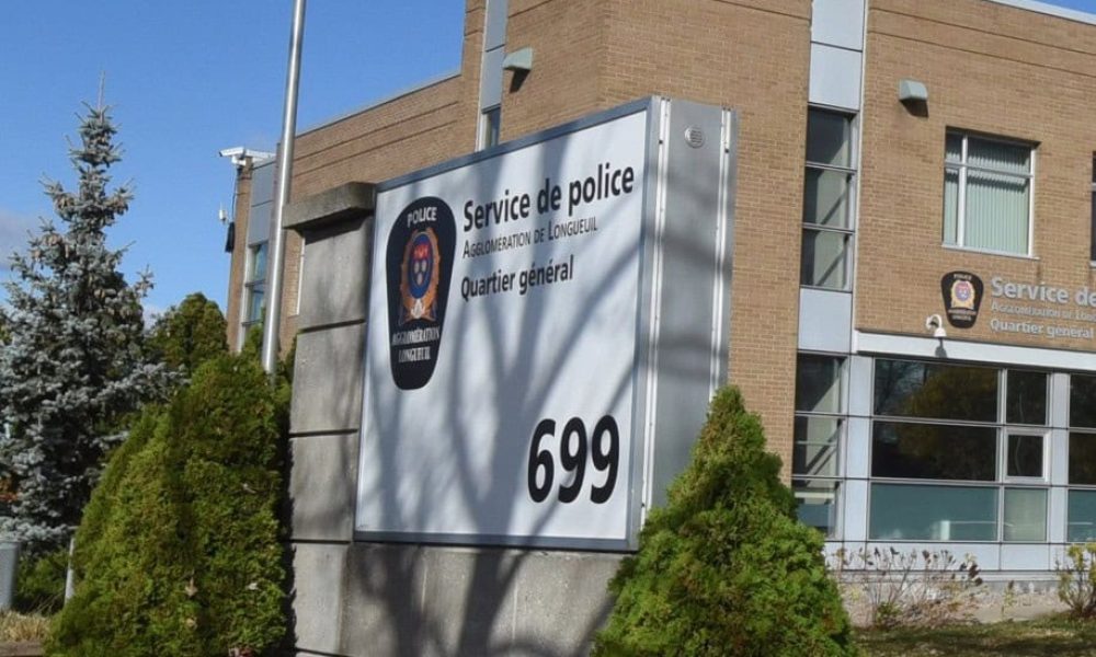 fm1033,autobus,scolalire,véhicules,chauffeur,collision,service,police,centre,soins,conducteur,enfants,rues,incident