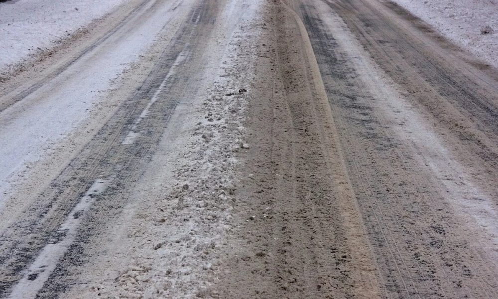 sel de route glacée