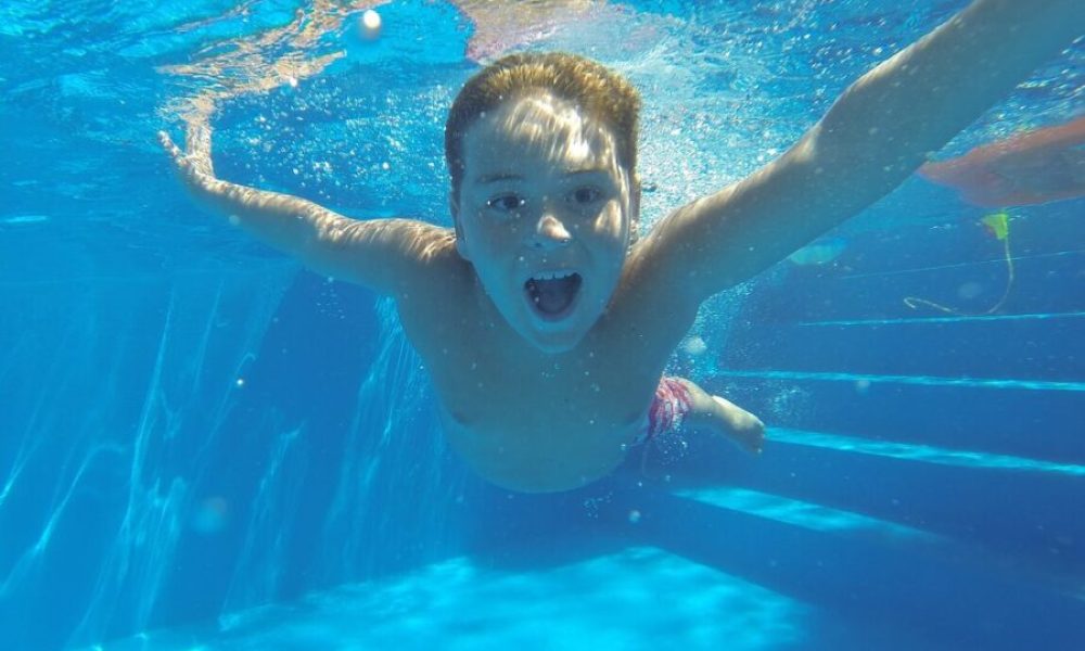 Les propriétaires de piscine taxés à Saint-Lambert