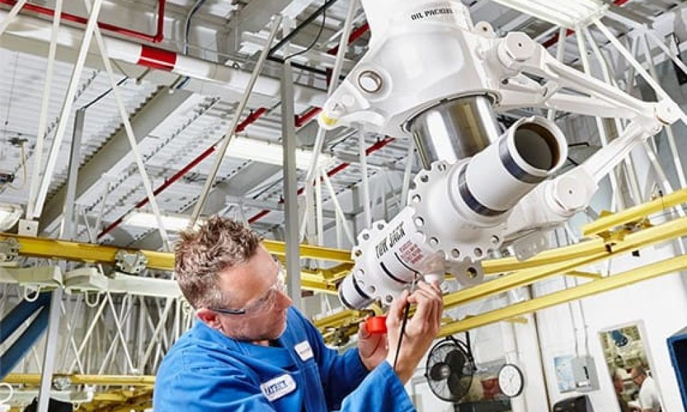 train-atterrissage-employe